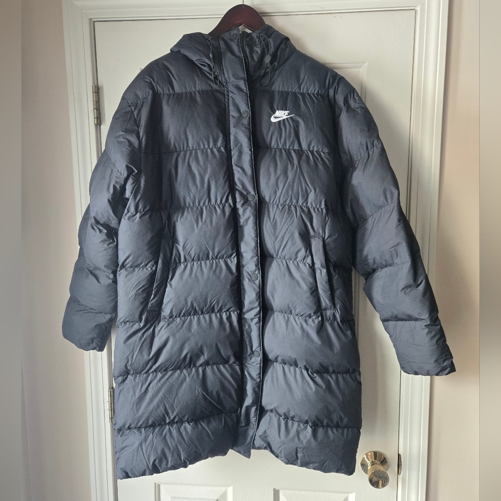 Nike Black Therma Fit  Puffer Coat with Hood Sz S New With Tags